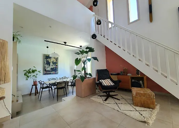 Magnifique Piscine Clim Vue Dominante 6 Couchages Vila